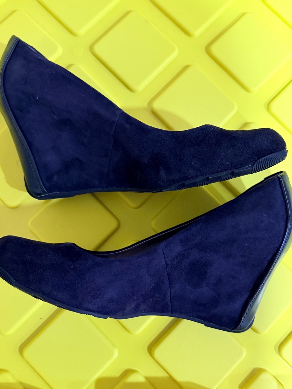 Kenneth Cole Reaction Deep Navy Suede Wedge Heels